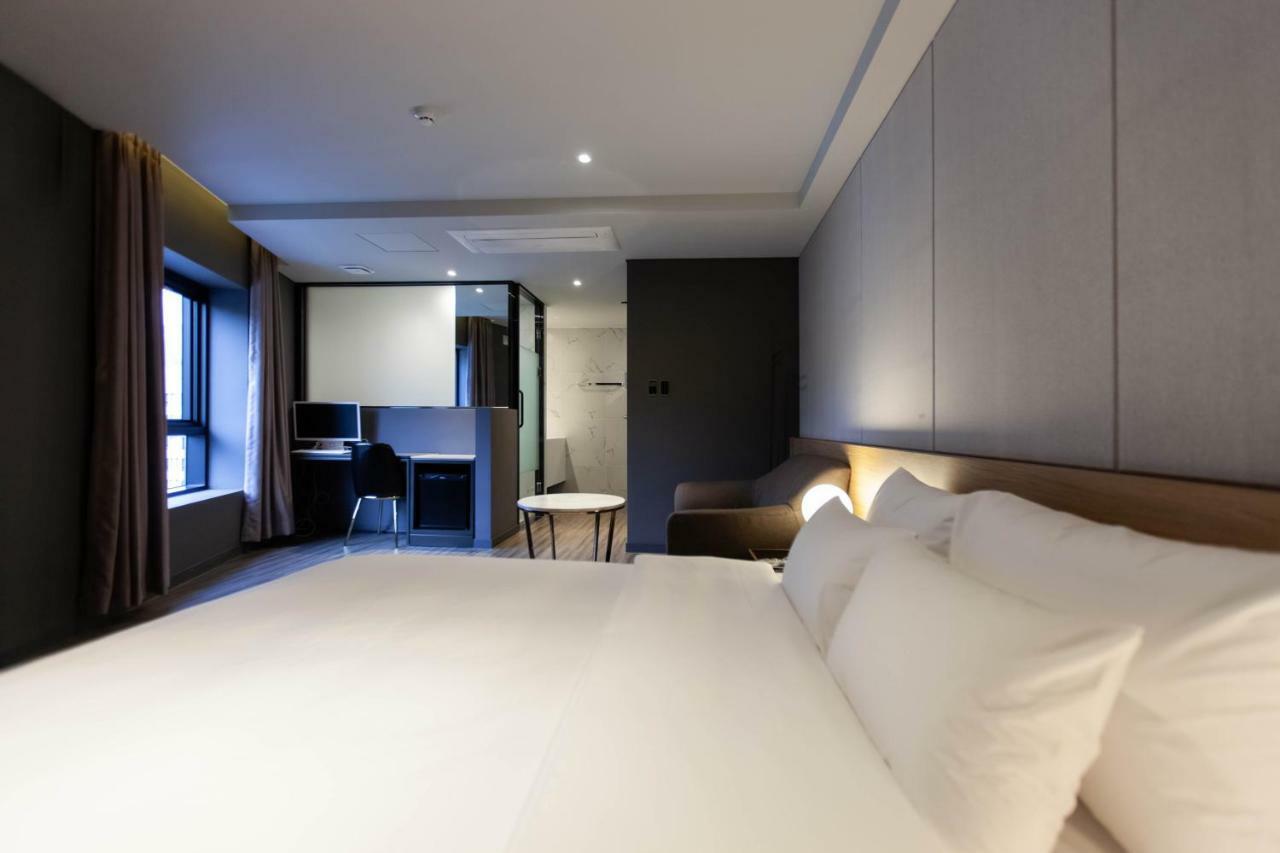 Brown-Dot Hotel Hadan Busan Exterior photo
